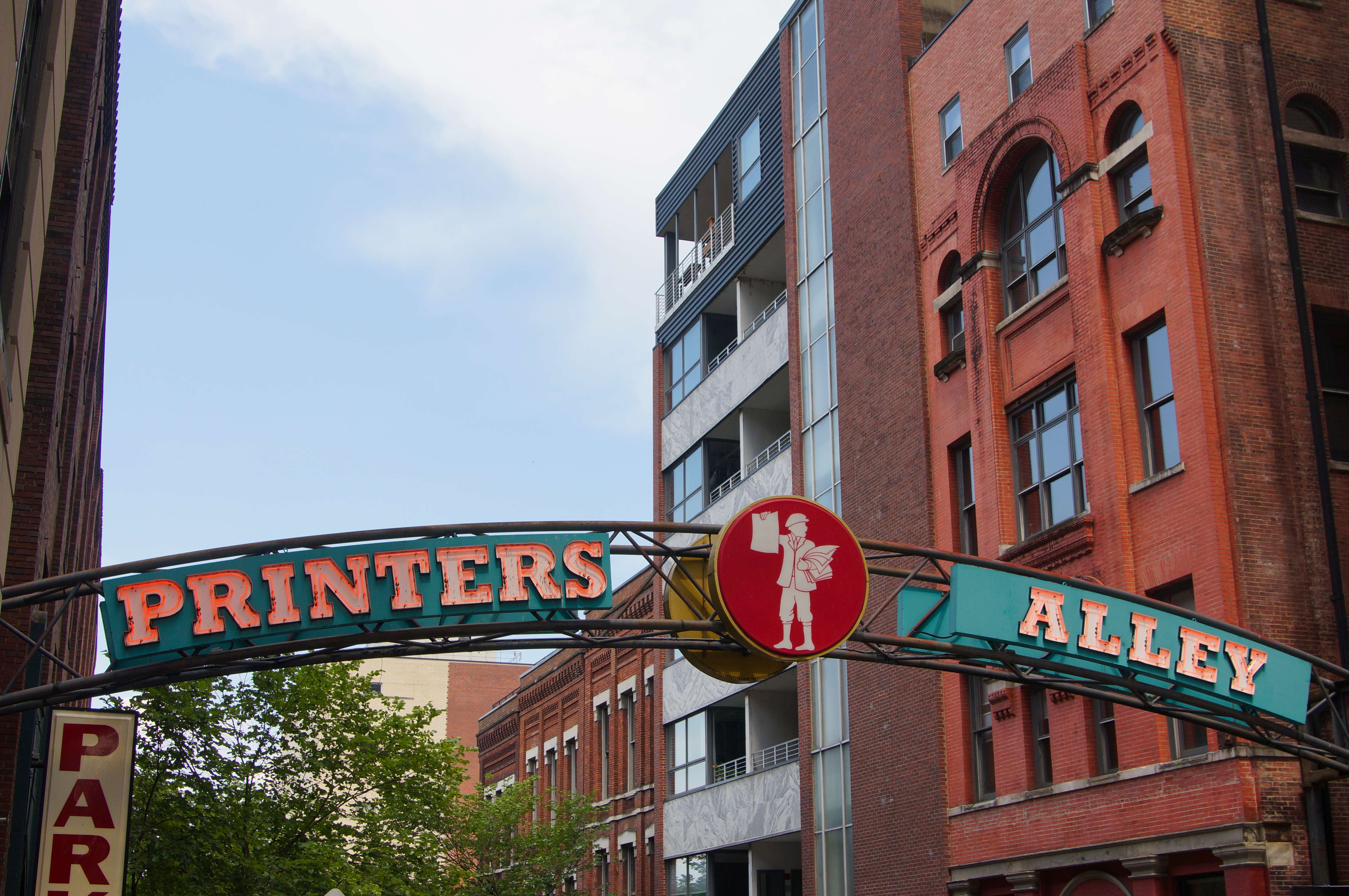 Printers Alley Entrance Sign